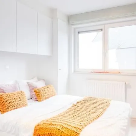 Seaside Serenity Cozy 2-br Escape Appartement *