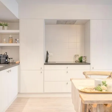 Seaside Serenity Cozy 2-br Escape *